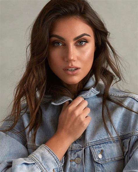 <b>steph</b> <b>rayner</b> is a beautiful Australian social media influencer and fashion model who shares her sizzling photos and videos on her socials. . Steph rayner